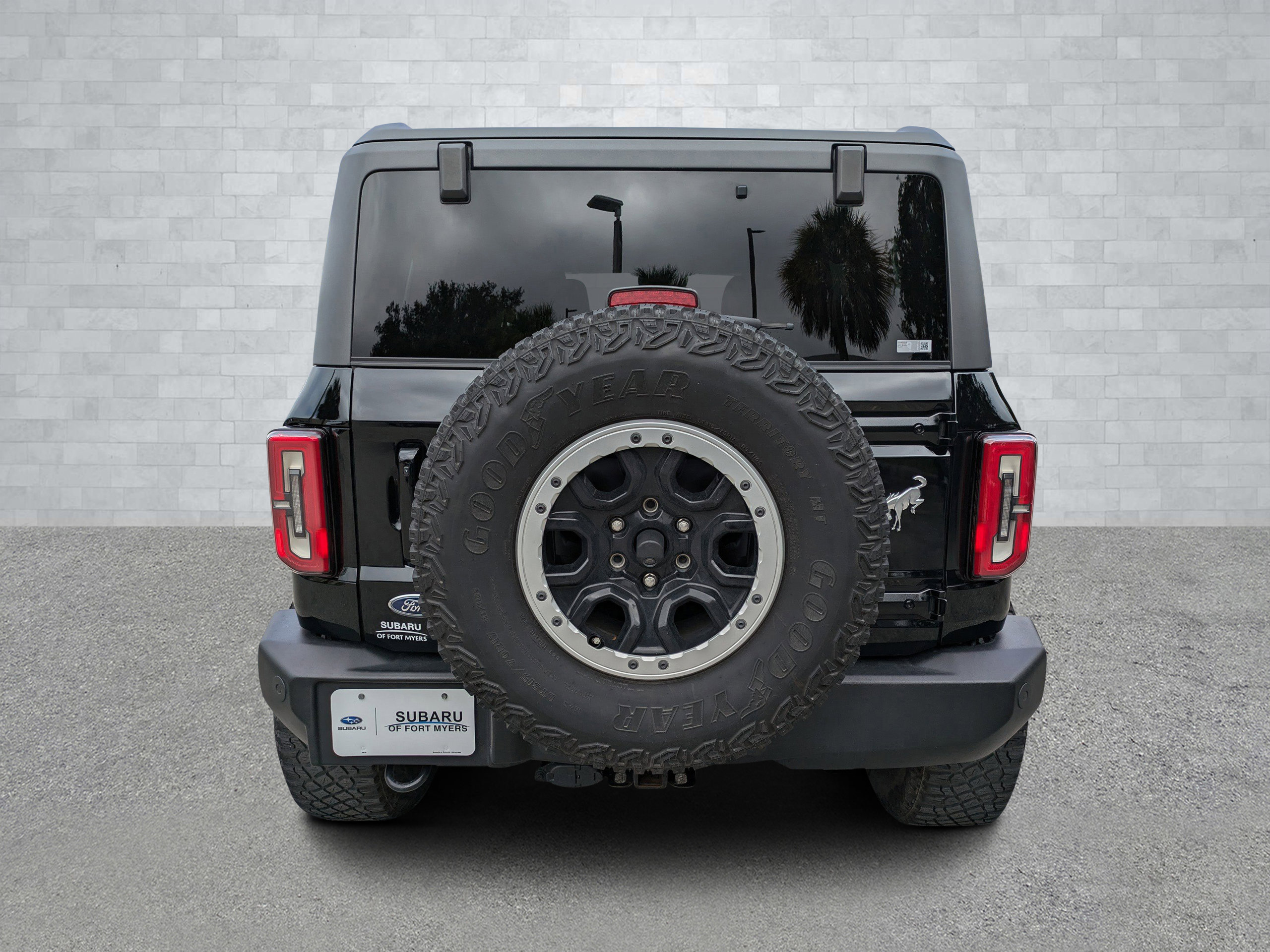 Used 2023 Ford Bronco Outer Banks image 6