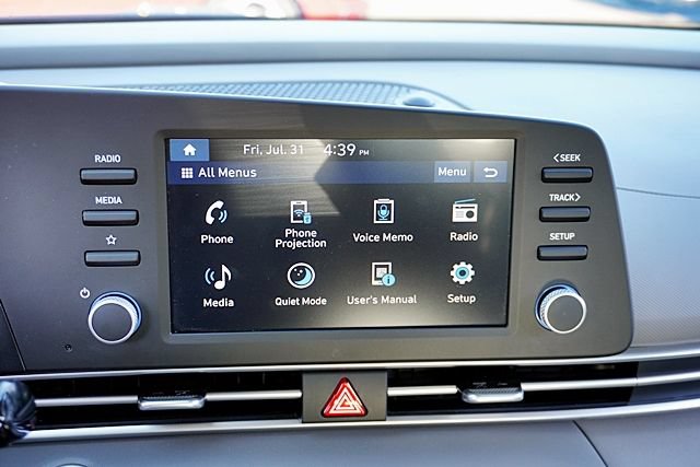 Used 2025 Hyundai Elantra Sport FWD image 24