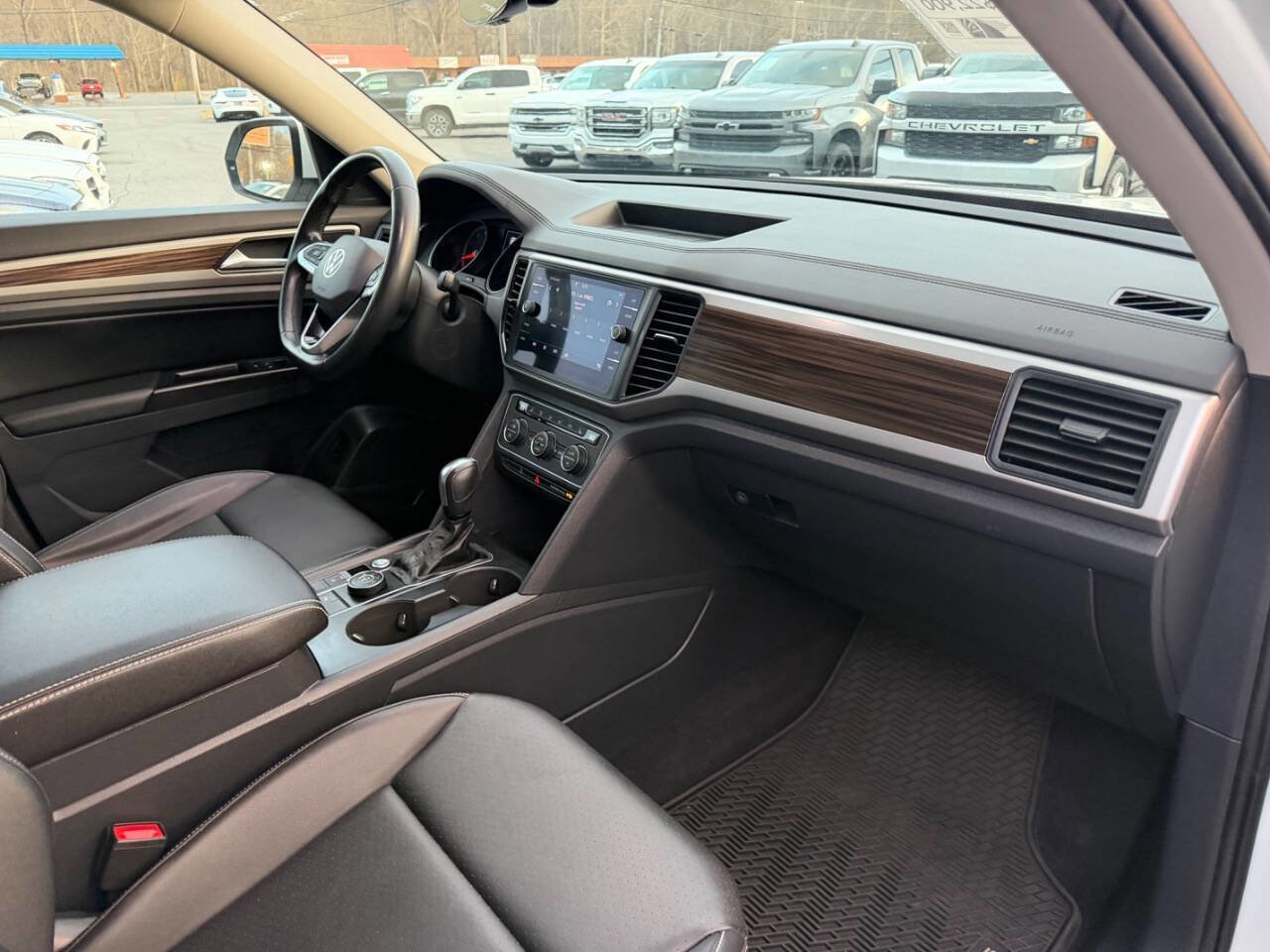 Used 2021 Volkswagen Atlas SE image 21