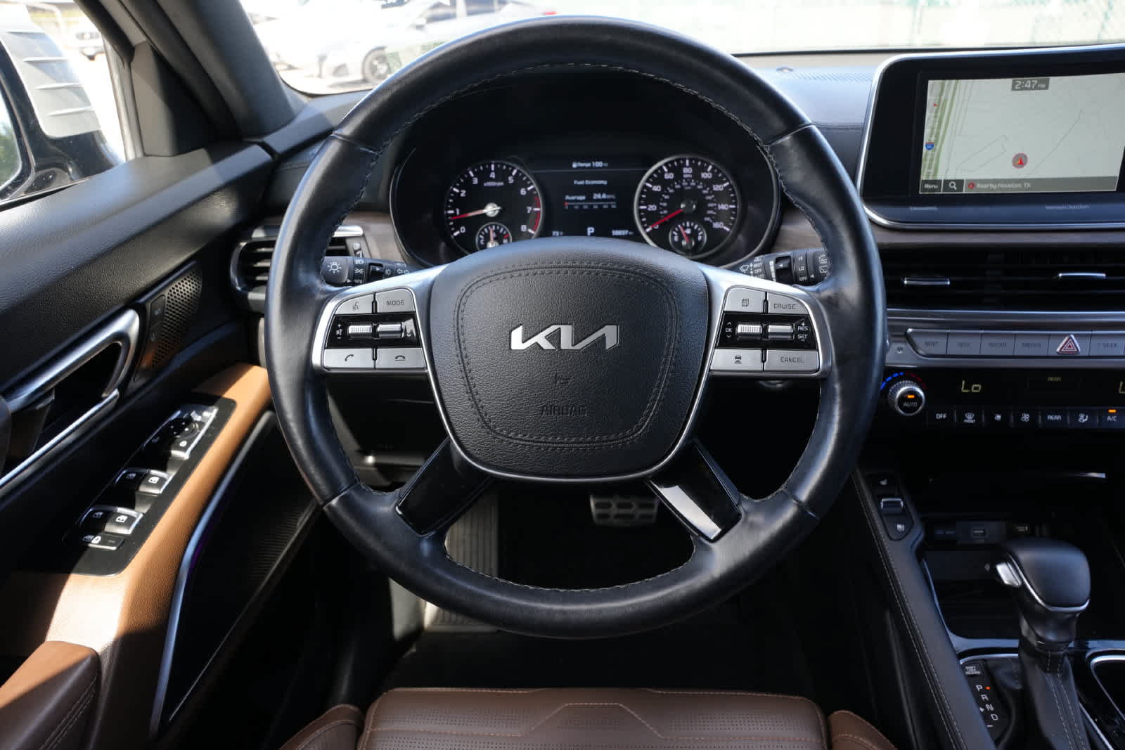 Used 2022 Kia Telluride SX w/ SX Prestige Package AWD/4WD image 9