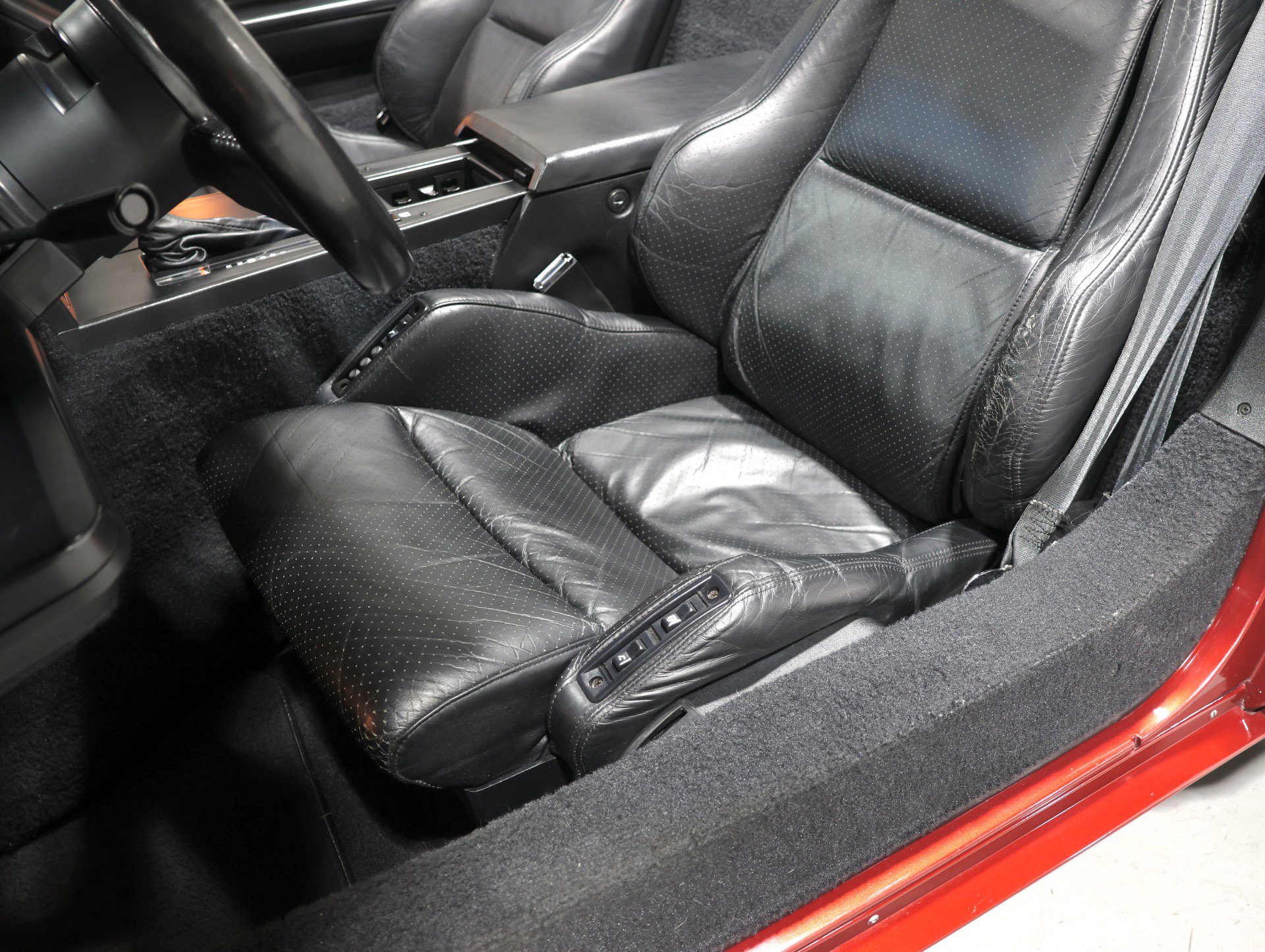 Used 1988 Chevrolet Corvette Convertible image 35