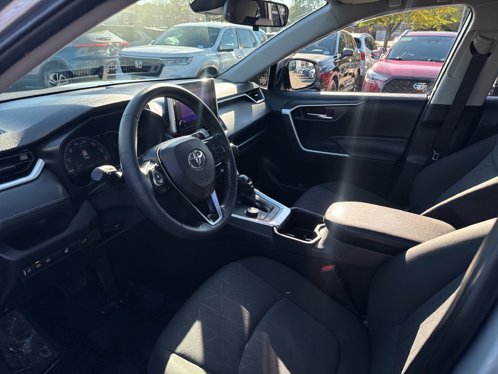 Used 2025 Toyota RAV4 XLE w/ Convenience Package AWD/4WD image 13