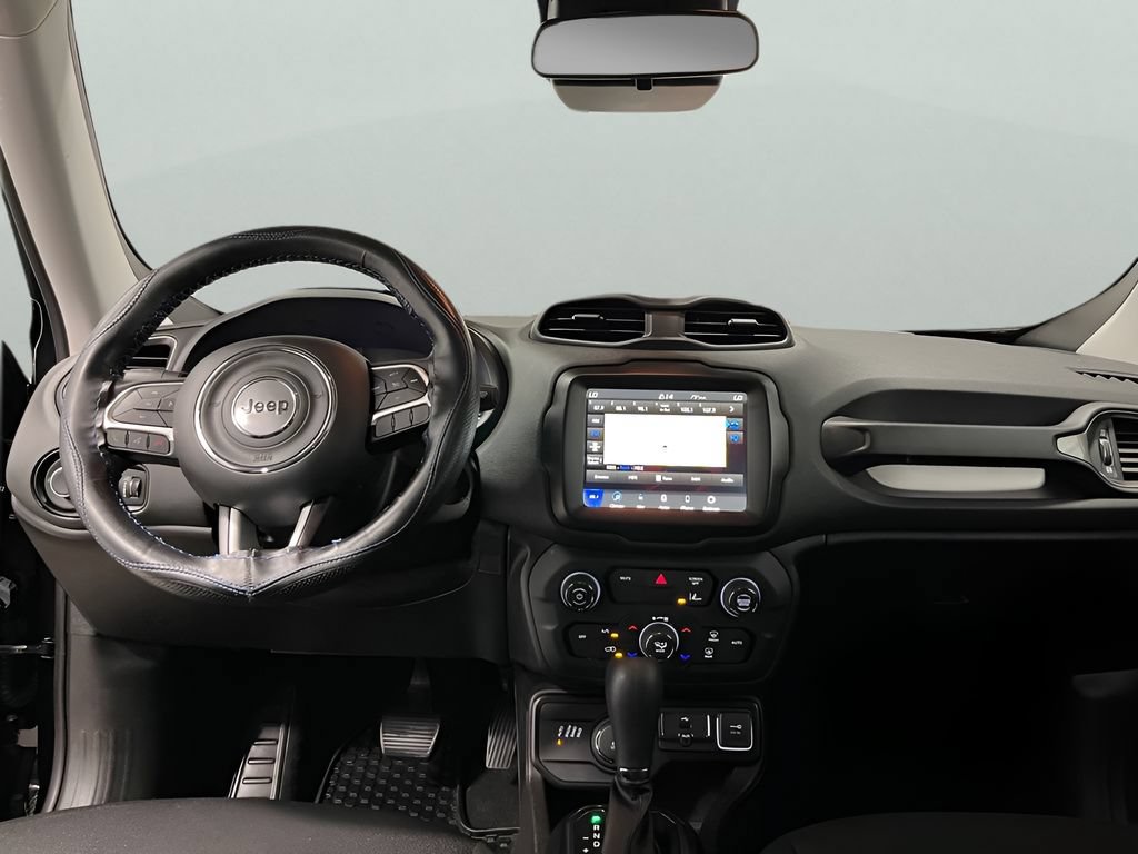 Used 2023 Jeep Renegade Latitude AWD/4WD image 14