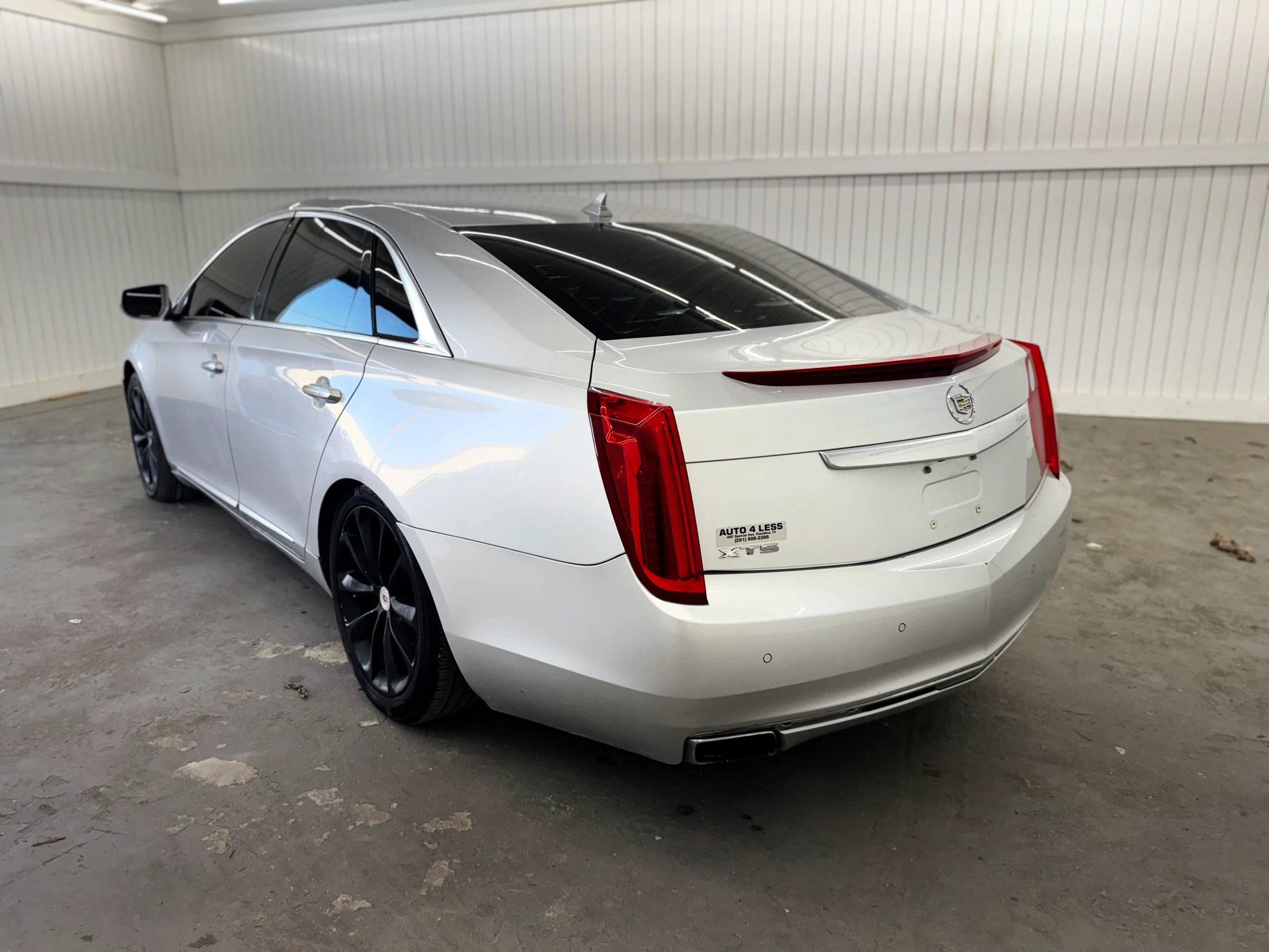 Used 2014 Cadillac XTS Luxury image 8