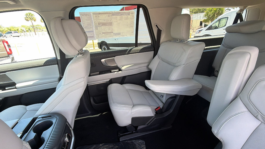 New 2027 Ford Expedition Max Platinum w/ Driver's Package AWD/4WD image 25