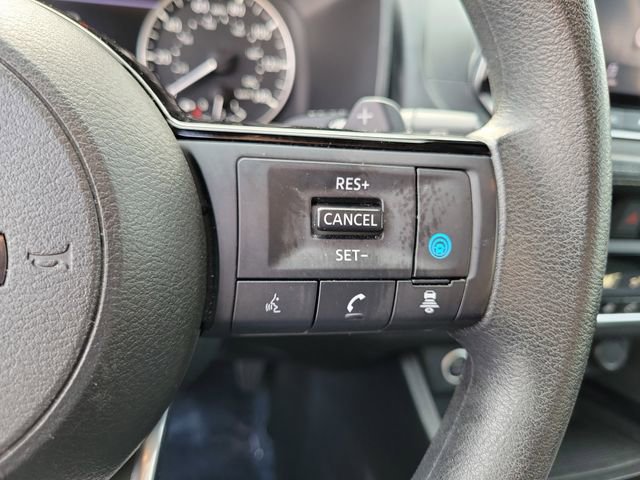 Used 2023 Nissan Rogue SV image 6