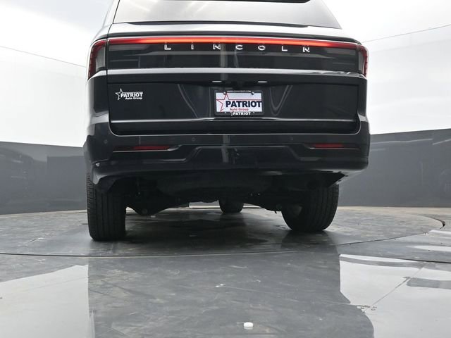 Used 2025 Lincoln Navigator Reserve AWD/4WD image 42