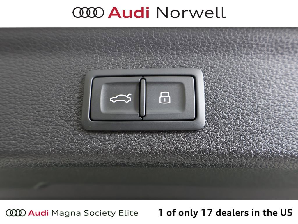 Used 2025 Audi Q3 2.0T Premium w/ Convenience Package image 17