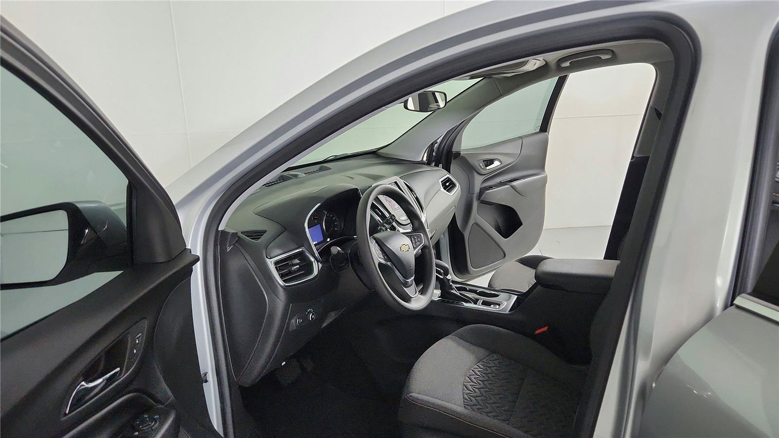 Used 2022 Chevrolet Equinox LT FWD image 9
