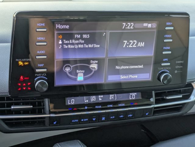 Used 2023 Toyota Sienna XLE FWD image 15