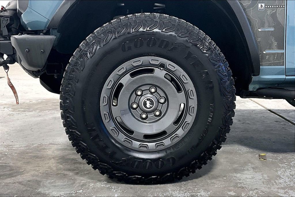 Used 2023 Ford Bronco Everglades image 11
