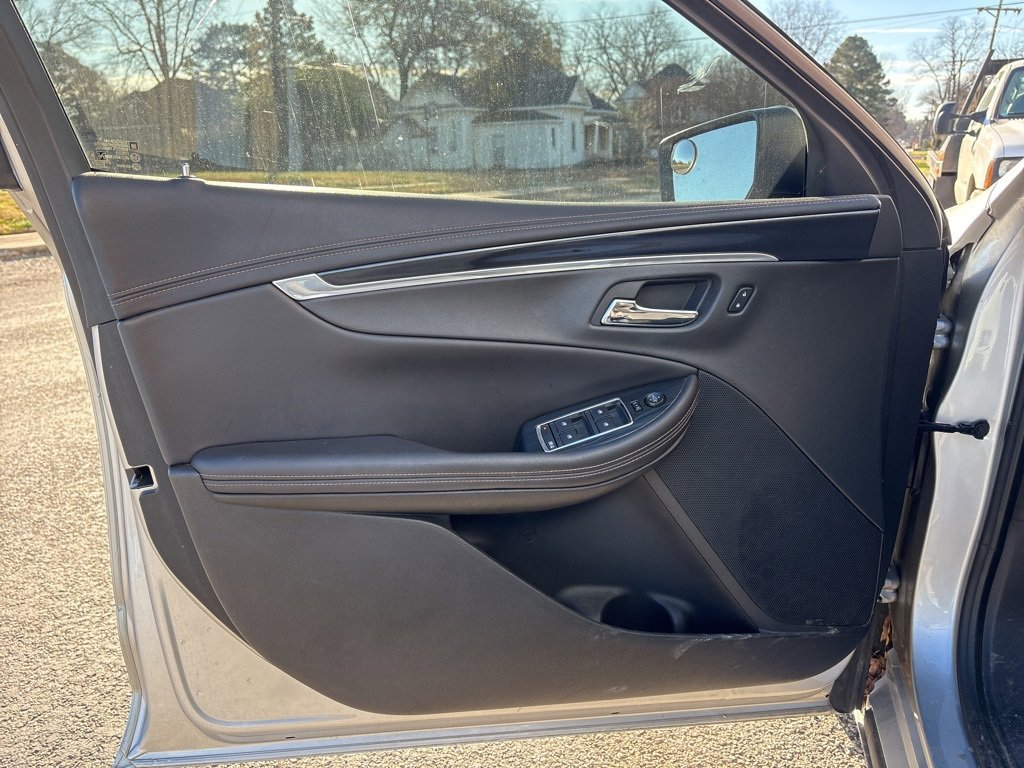 Used 2019 Chevrolet Impala LT image 10