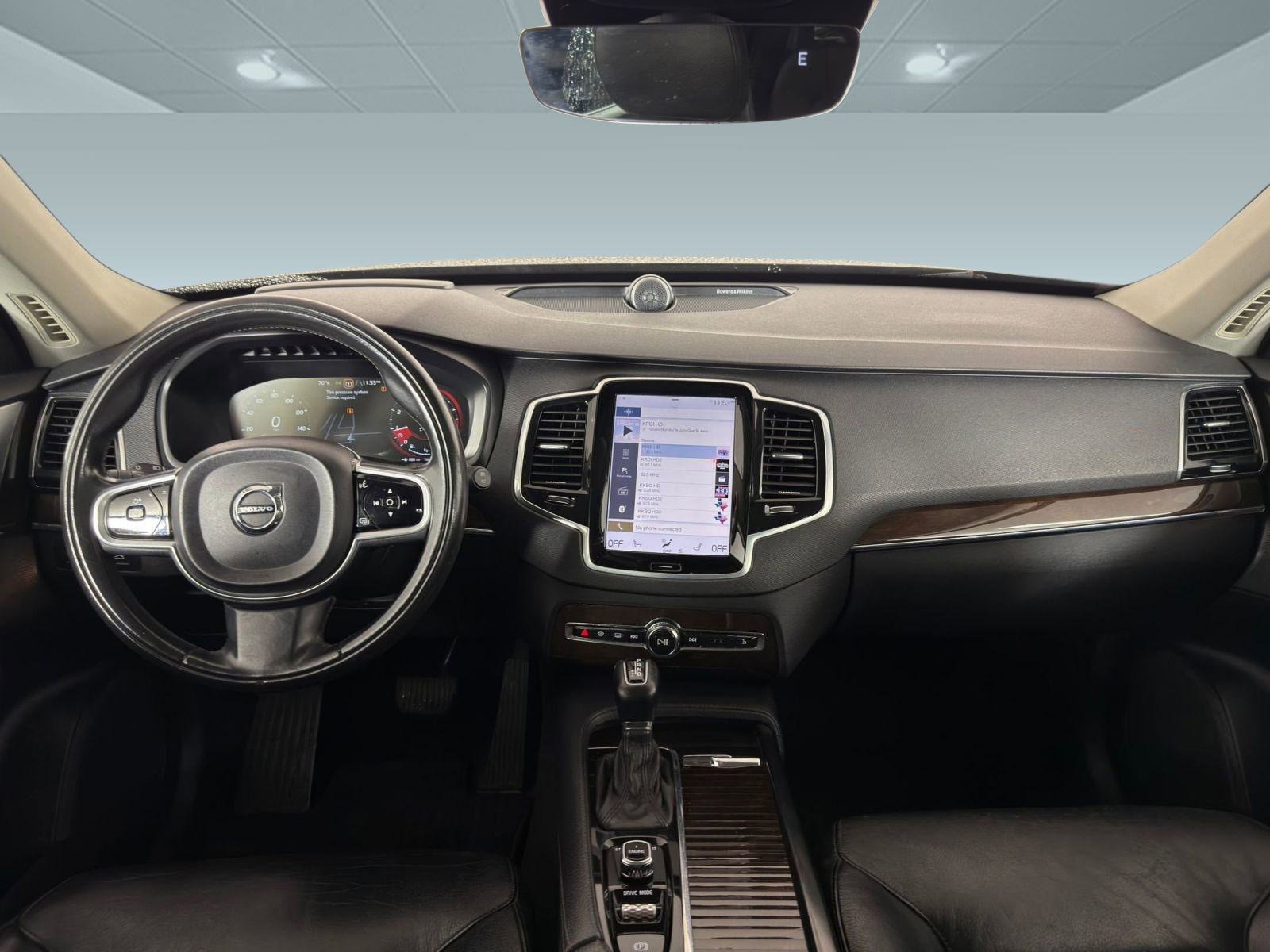 Used 2016 Volvo XC90 T6 Momentum w/ Momentum Plus Package image 15