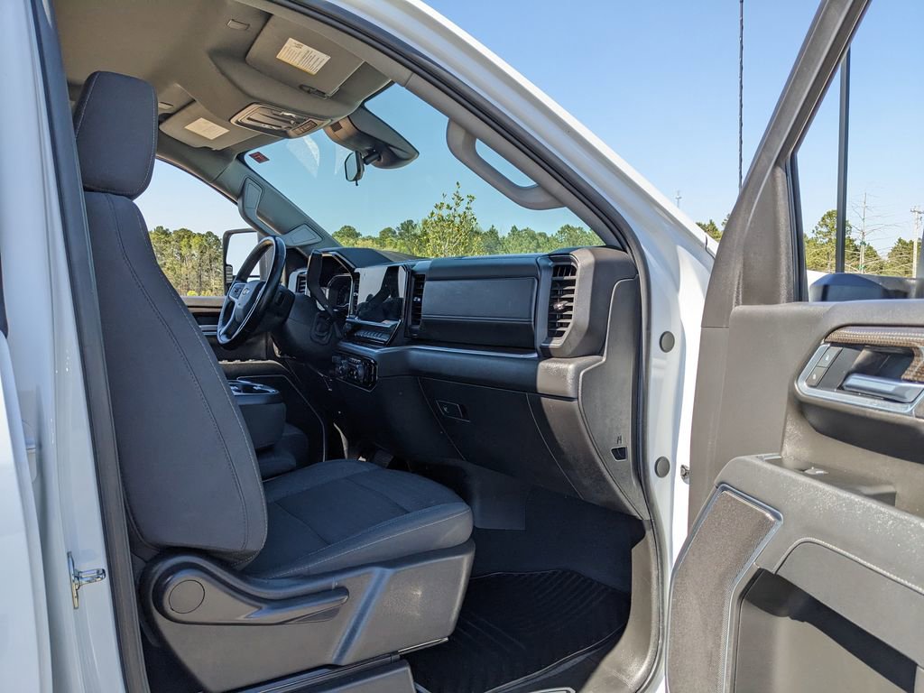Used 2025 Chevrolet Silverado 2500 LT w/ Convenience Package image 41