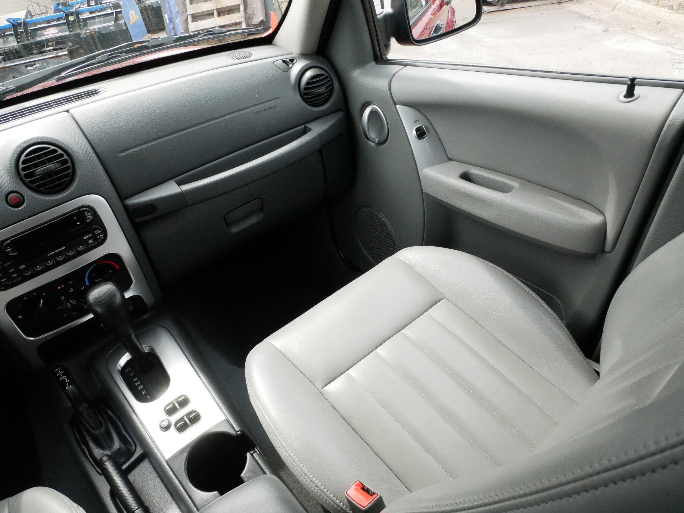 Used 2006 Jeep Liberty Limited image 11