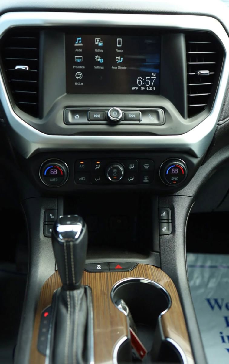 Used 2018 GMC Acadia SLE w/ LPO, Black Accent Package image 21