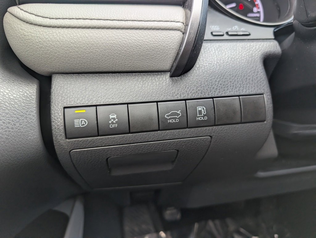 Used 2022 Toyota Camry SE image 31