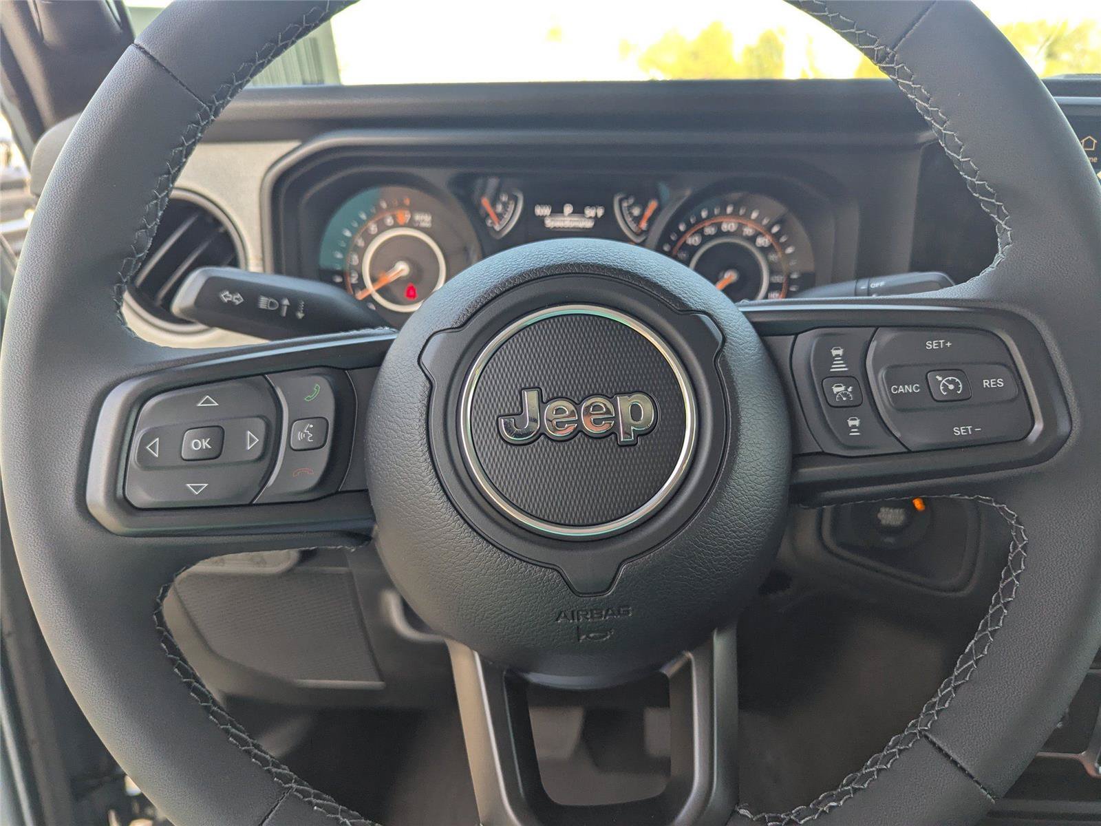 New 2025 Jeep Gladiator Sport AWD/4WD image 25