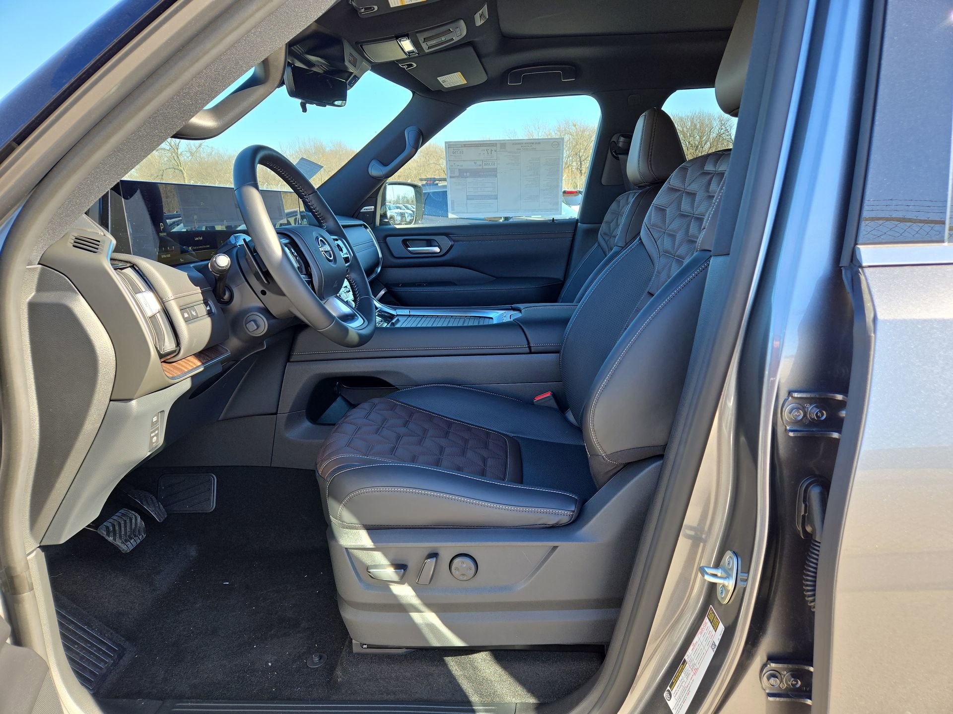 New 2026 Nissan Armada Platinum image 10