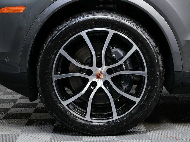 New 2026 Porsche Cayenne image 37