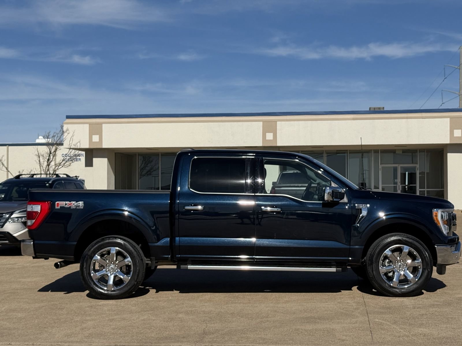 Used 2023 Ford F150 Lariat w/ Trailer Tow Package image 3