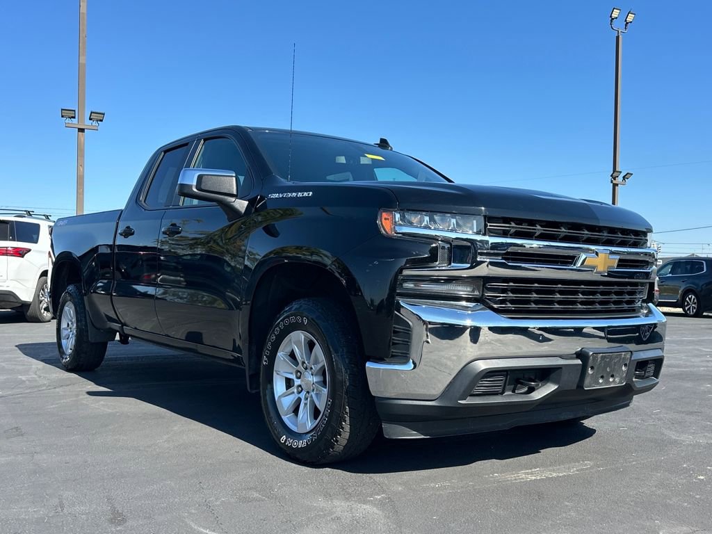 Used 2020 Chevrolet Silverado 1500 LT image 1