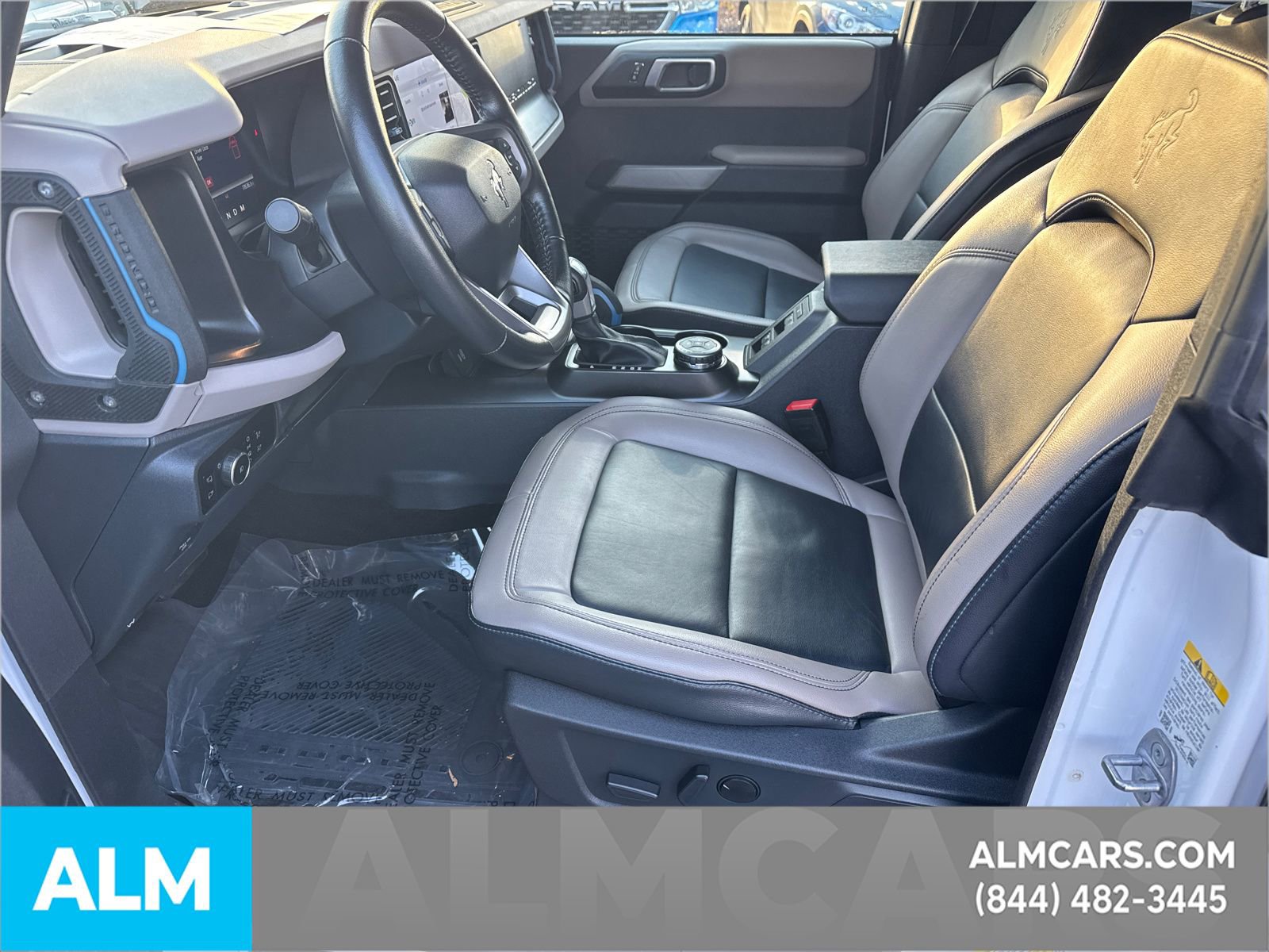 Used 2023 Ford Bronco Wildtrak image 10