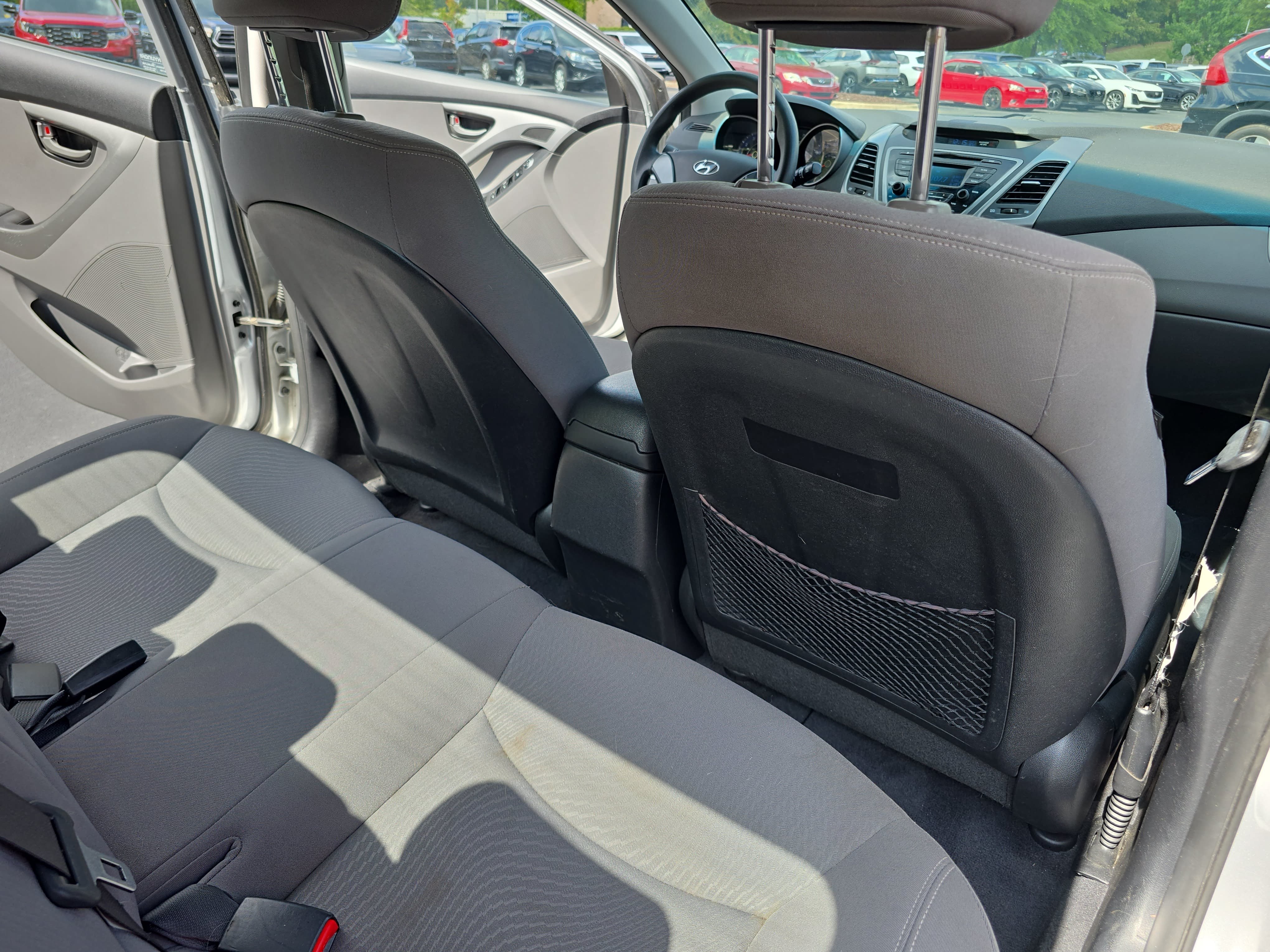 Used 2016 Hyundai Elantra SE FWD image 11
