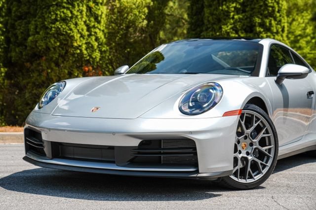 Used 2025 Porsche 911 Carrera RWD image 2