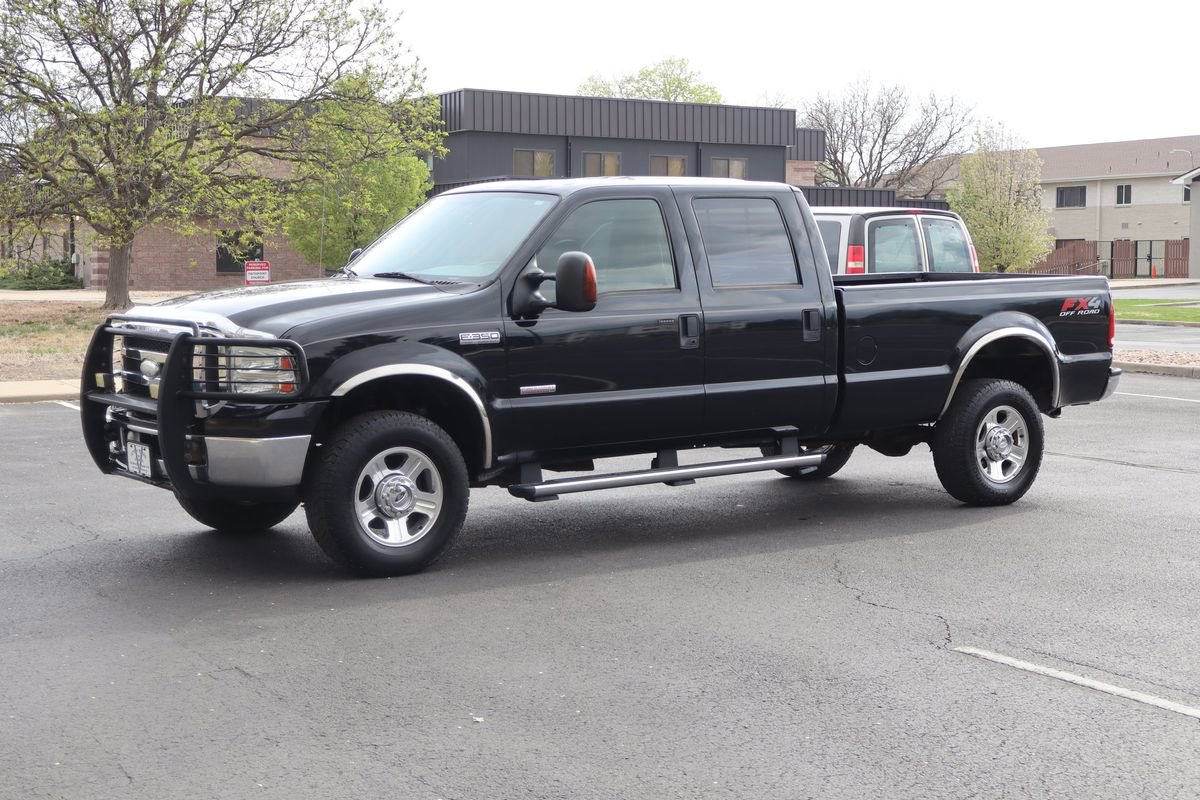 Used 2005 Ford F350 Lariat image 11