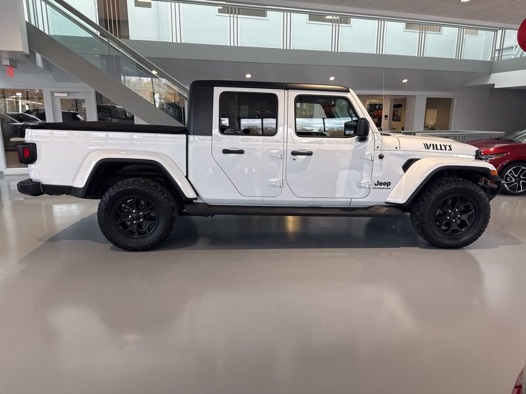Used 2021 Jeep Gladiator Willys image 3