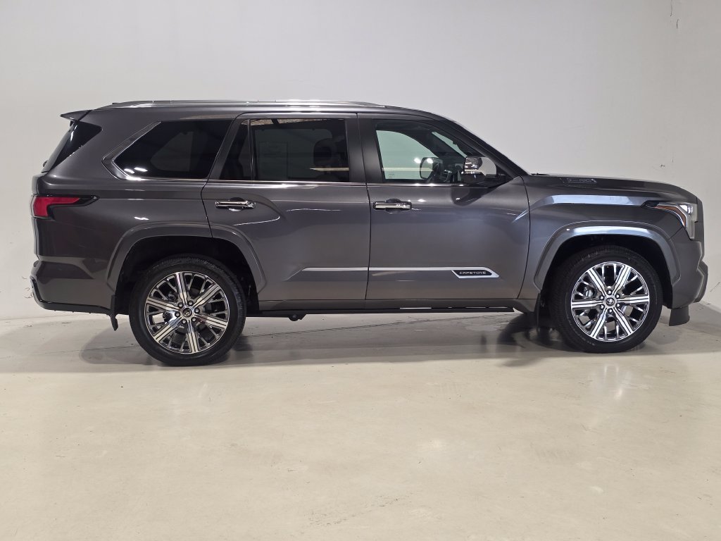 Used 2024 Toyota Sequoia Capstone AWD/4WD image 4