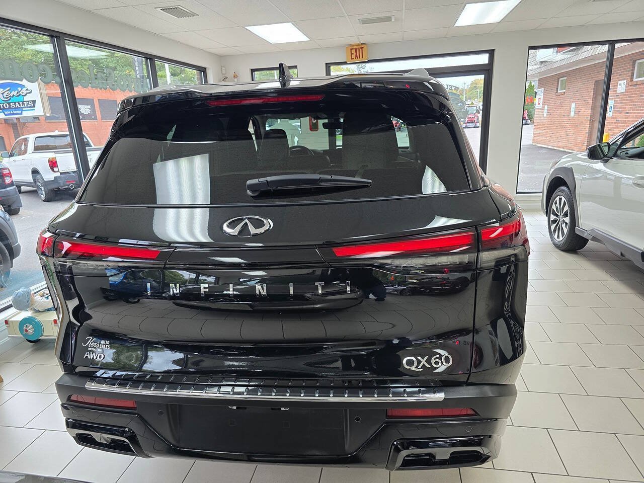 Used 2023 INFINITI QX60 Luxe w/ Cargo Package AWD/4WD image 8