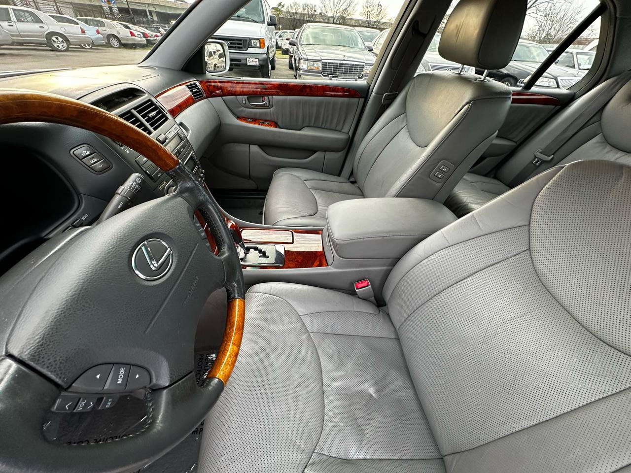 Used 2004 Lexus LS 430 w/ Premium Pkg RWD image 29