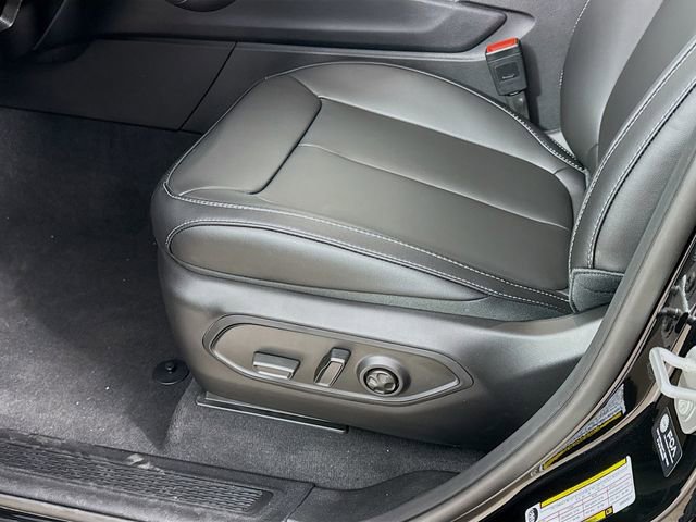 Used 2025 Jeep Grand Cherokee Limited w/ Black Appearance Package AWD/4WD image 19