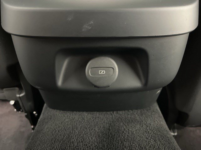 Used 2025 Volvo V60 B5 Cross Country Plus AWD/4WD image 40