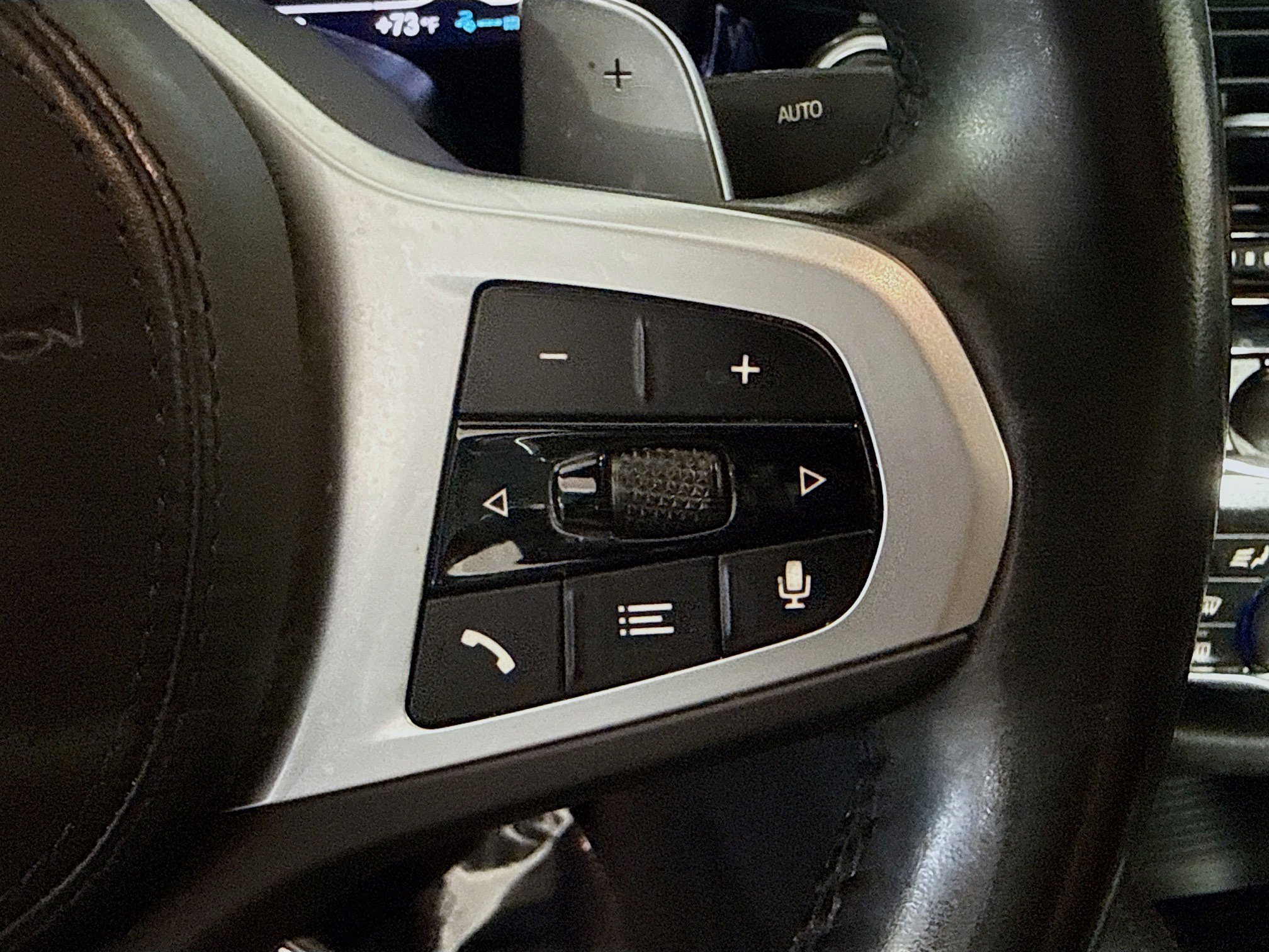 Used 2023 BMW 530e w/ M Sport Package RWD image 15