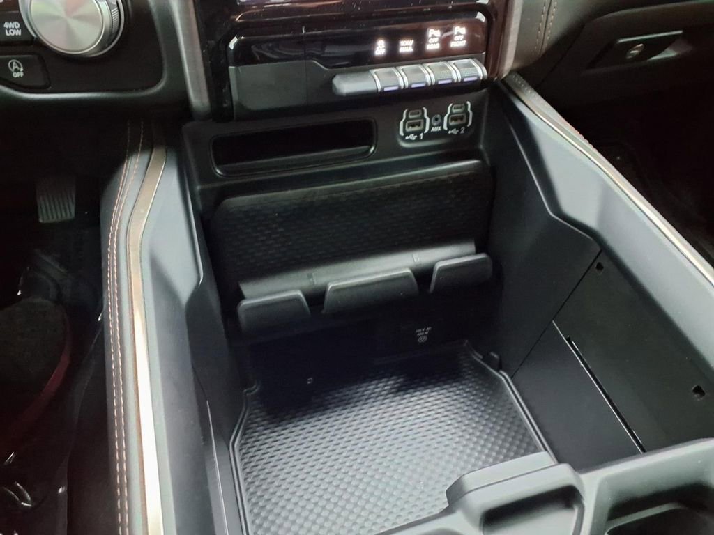 Used 2021 RAM 1500 Limited w/ Body Color Bumper Group image 9