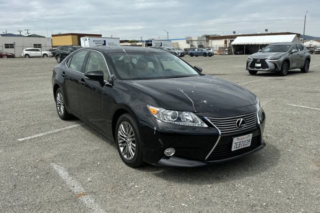 Used 2015 Lexus ES 350 w/ Premium Package FWD image 2