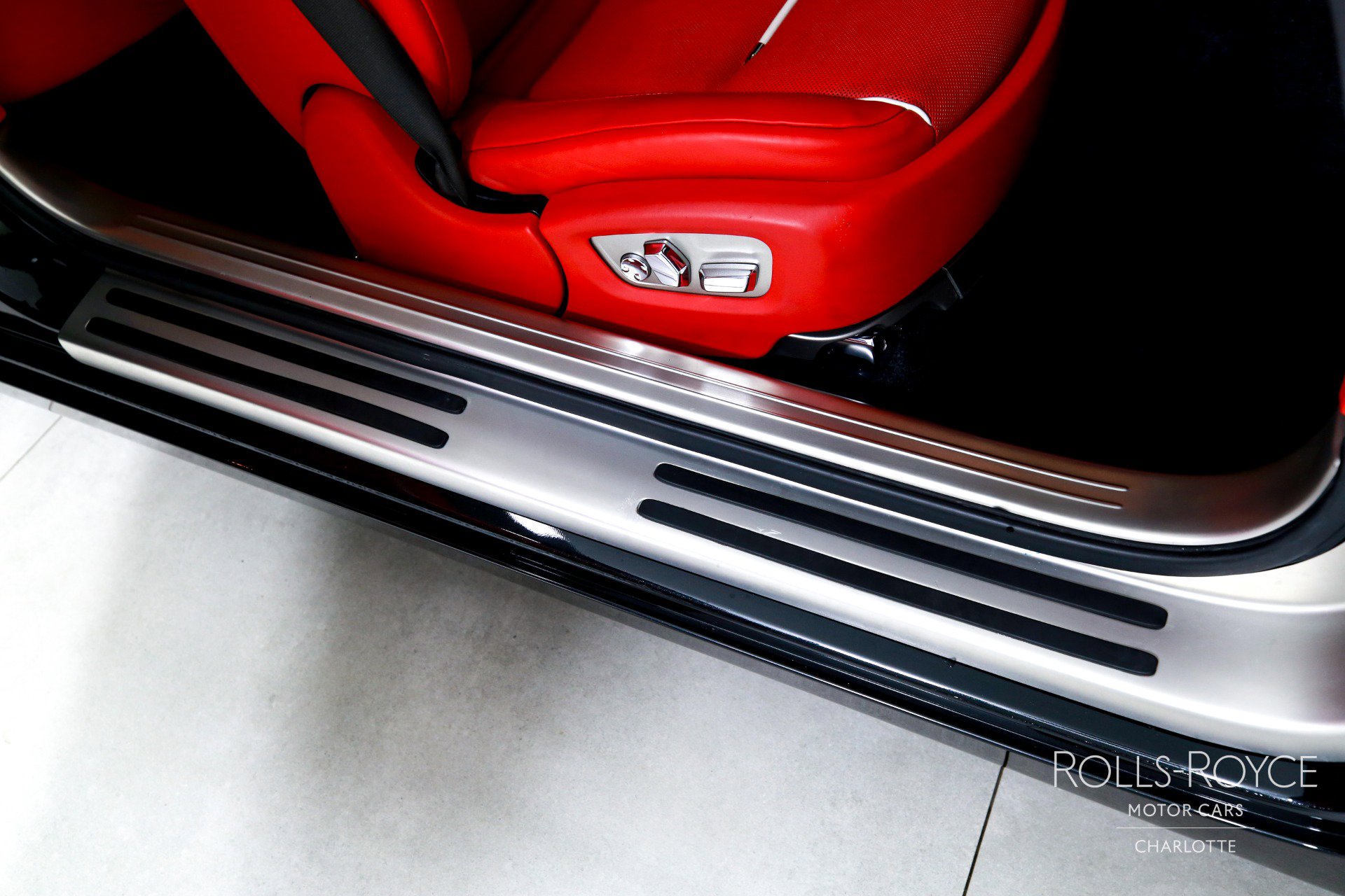 Used 2020 Rolls-Royce Wraith image 26