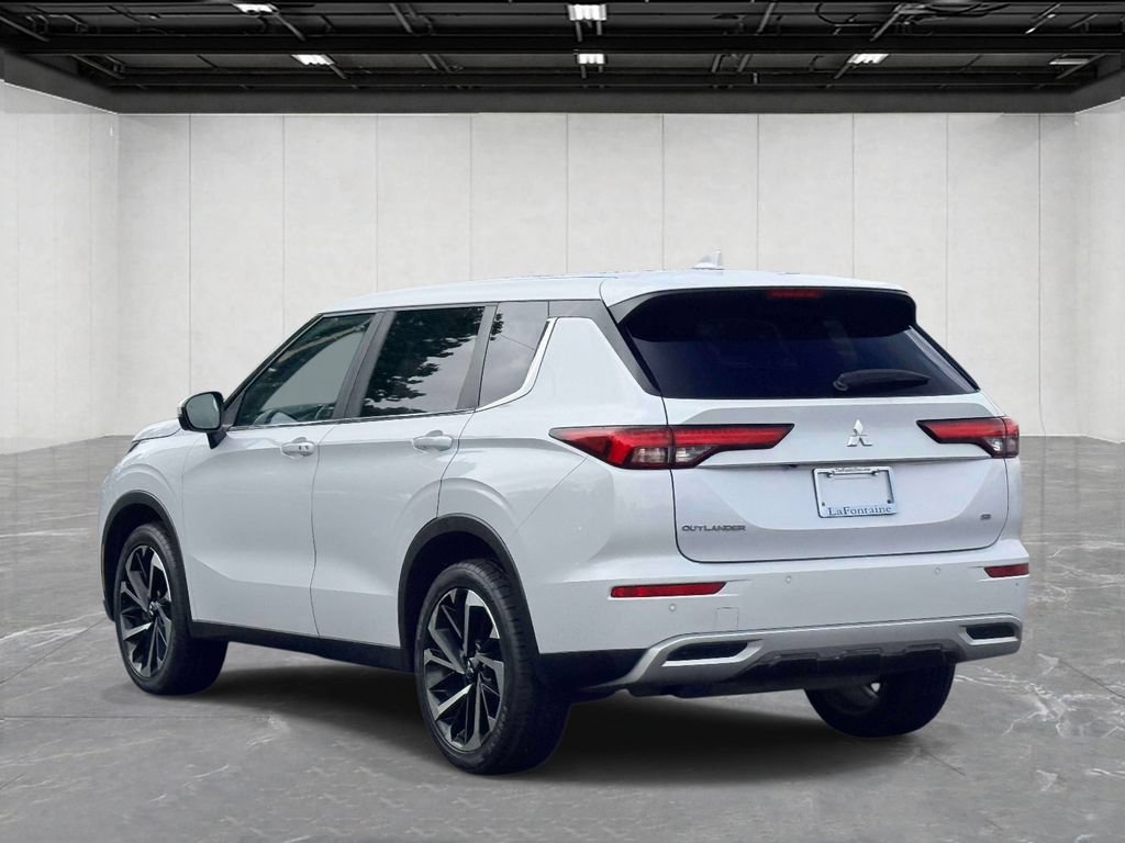 Used 2024 Mitsubishi Outlander SE FWD image 7