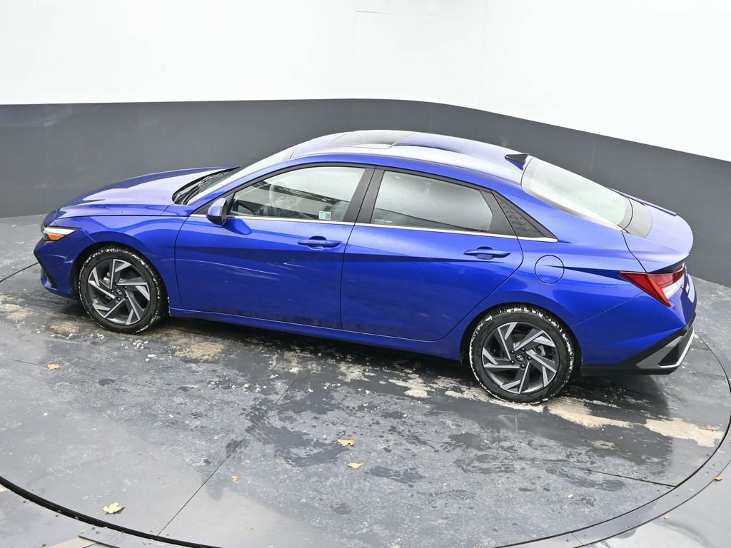 Used 2025 Hyundai Elantra SEL image 59
