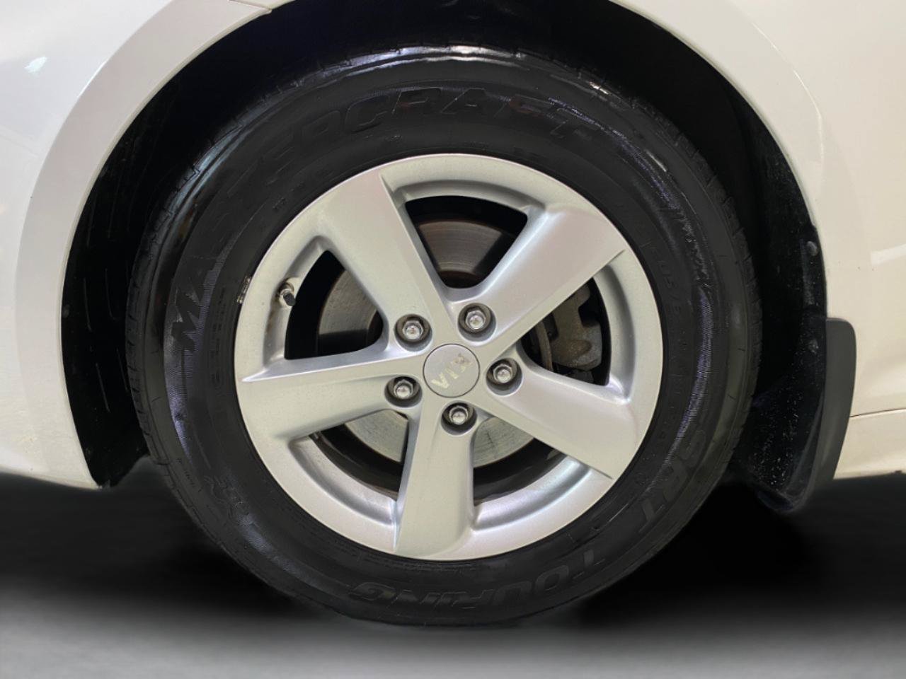 Used 2015 Kia Optima LX w/ LX Convenience Plus Package FWD image 16