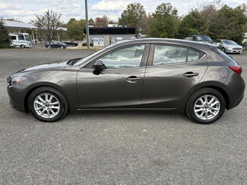 Used 2014 MAZDA MAZDA3 i Grand Touring image 2