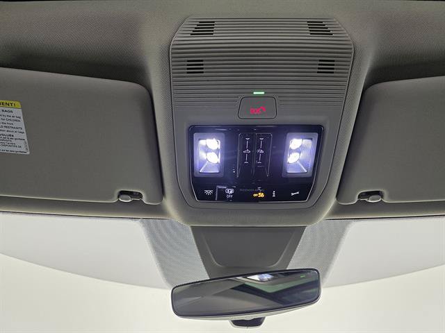 Used 2024 Volkswagen Atlas Peak Edition SEL AWD/4WD image 42