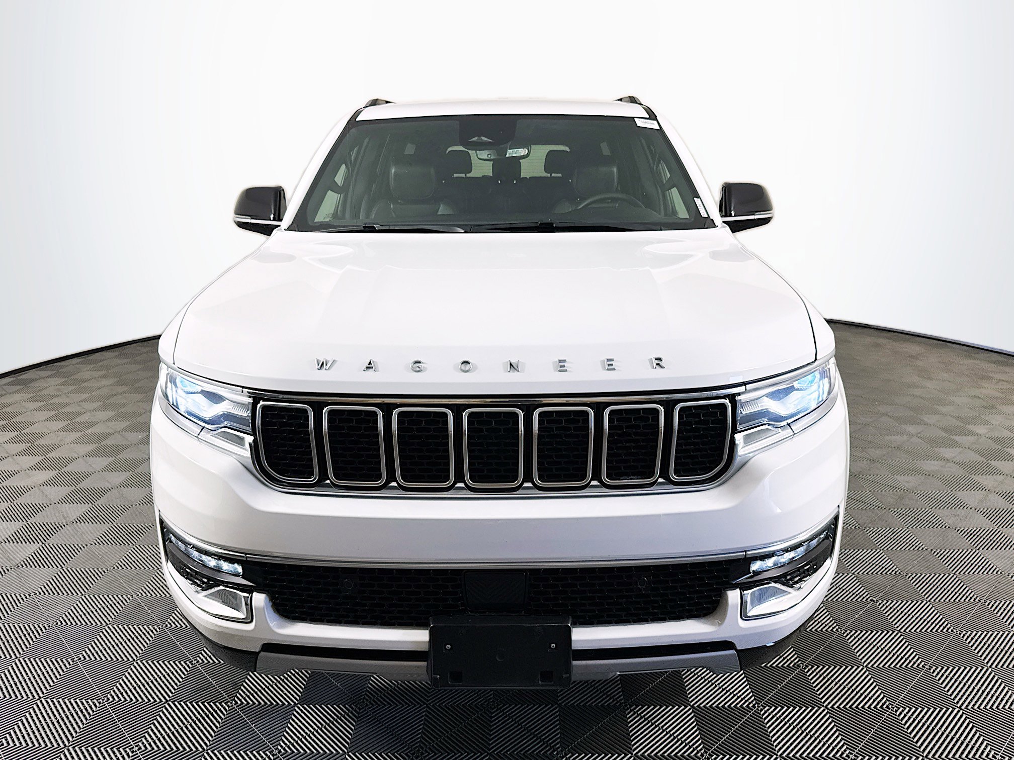 Used 2024 Jeep Wagoneer Series II w/ Flexible Seating Group RWD image 2