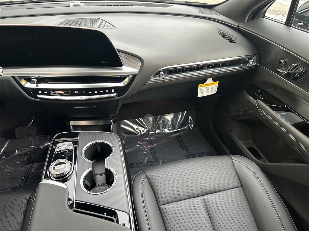 New 2026 Cadillac Lyriq Luxury image 18