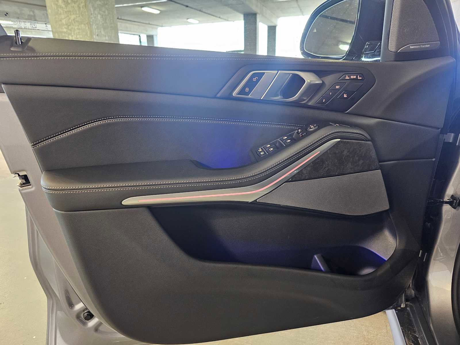 Used 2026 BMW X7 xDrive40i w/ M Sport Package AWD/4WD image 31