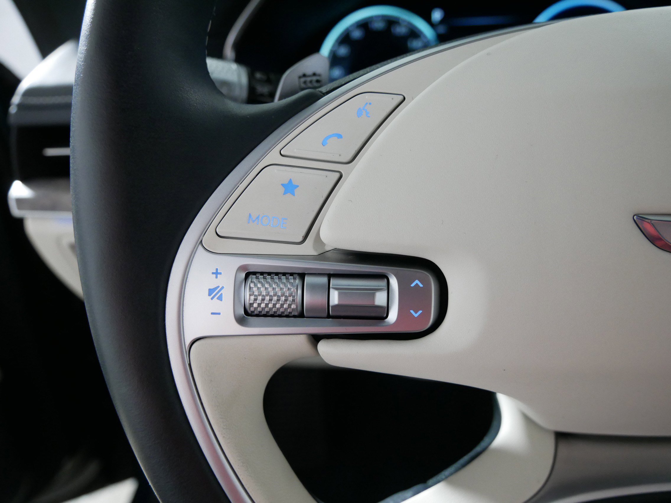 Certified 2024 Genesis G80 w/ Prestige Package image 27