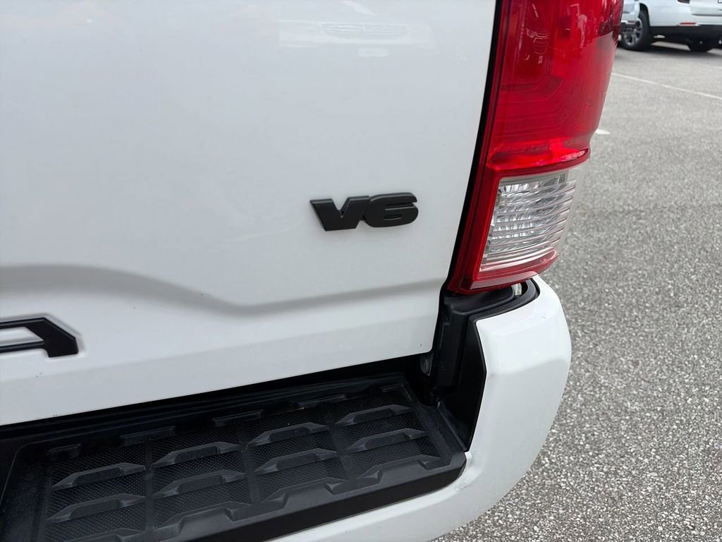 Used 2016 Toyota Tacoma TRD Sport w/ Towing Package RWD image 8